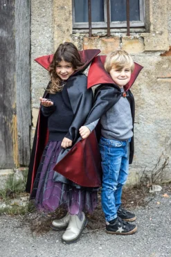 Vampyrkappe med høj krave, str. 4-6 år